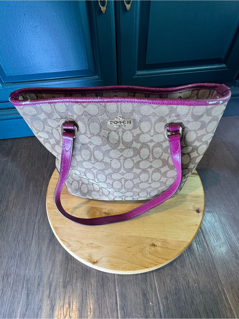 Coach Beige Signature Tote with Magenta Trim and Straps - Picture 2 of 15